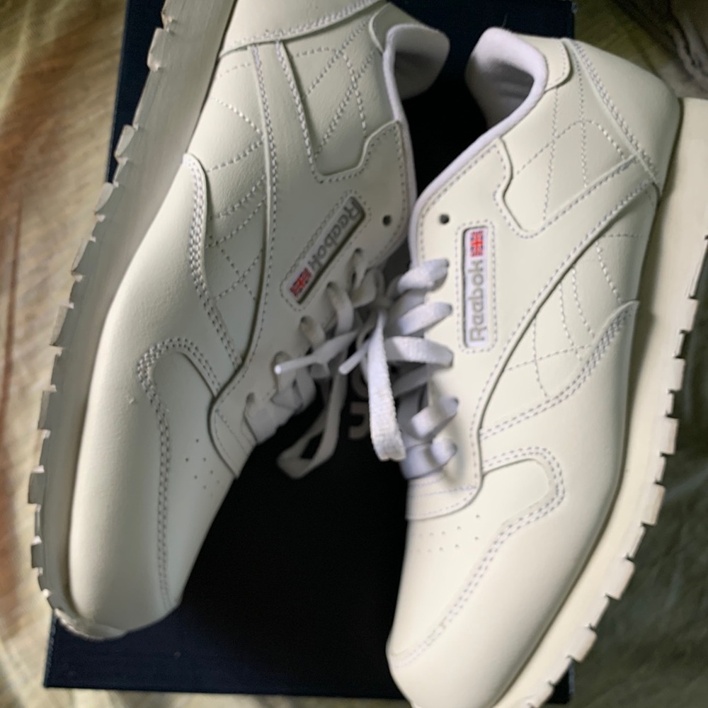 Reebok - Picture 7 of 14